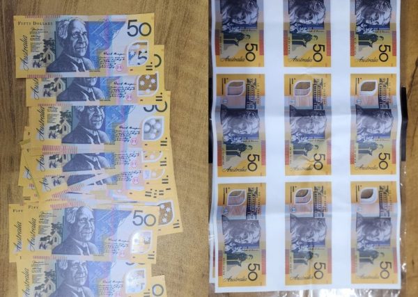 Fake Banknotes - Image 4